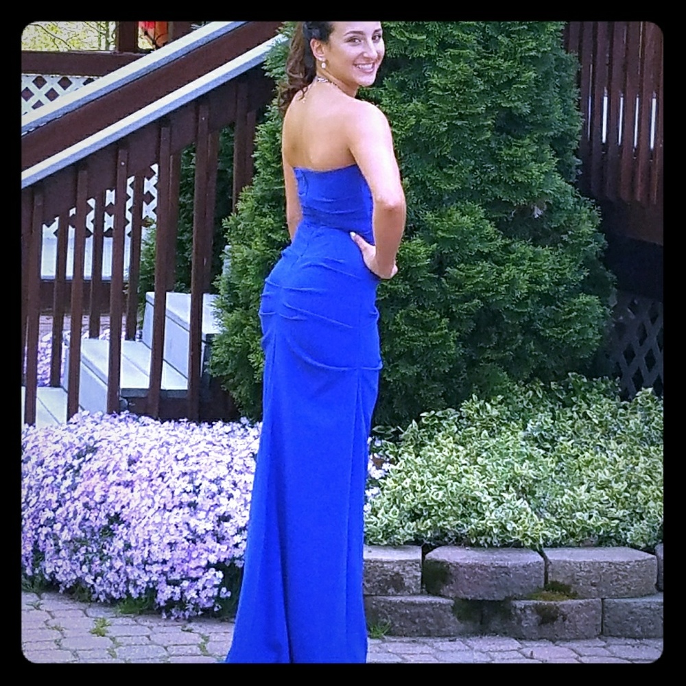 Nicole Miller  gown